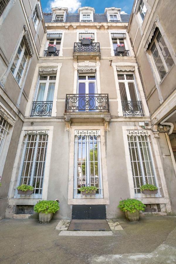 Le Saint Michel Apartment Dijon Exterior photo