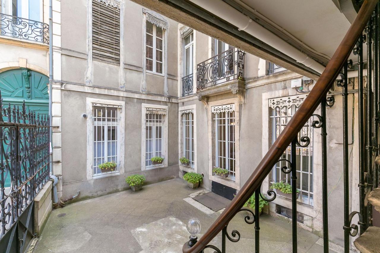 Le Saint Michel Apartment Dijon Exterior photo